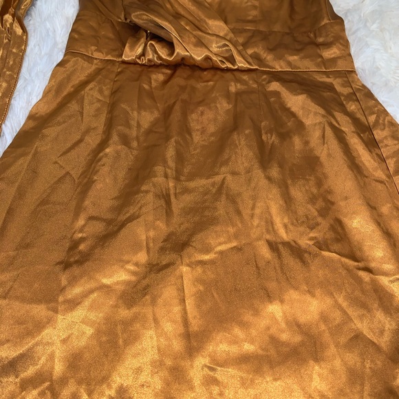 Gold Silky Drape Choker Shift Dress Size Small - Picture 8 of 10